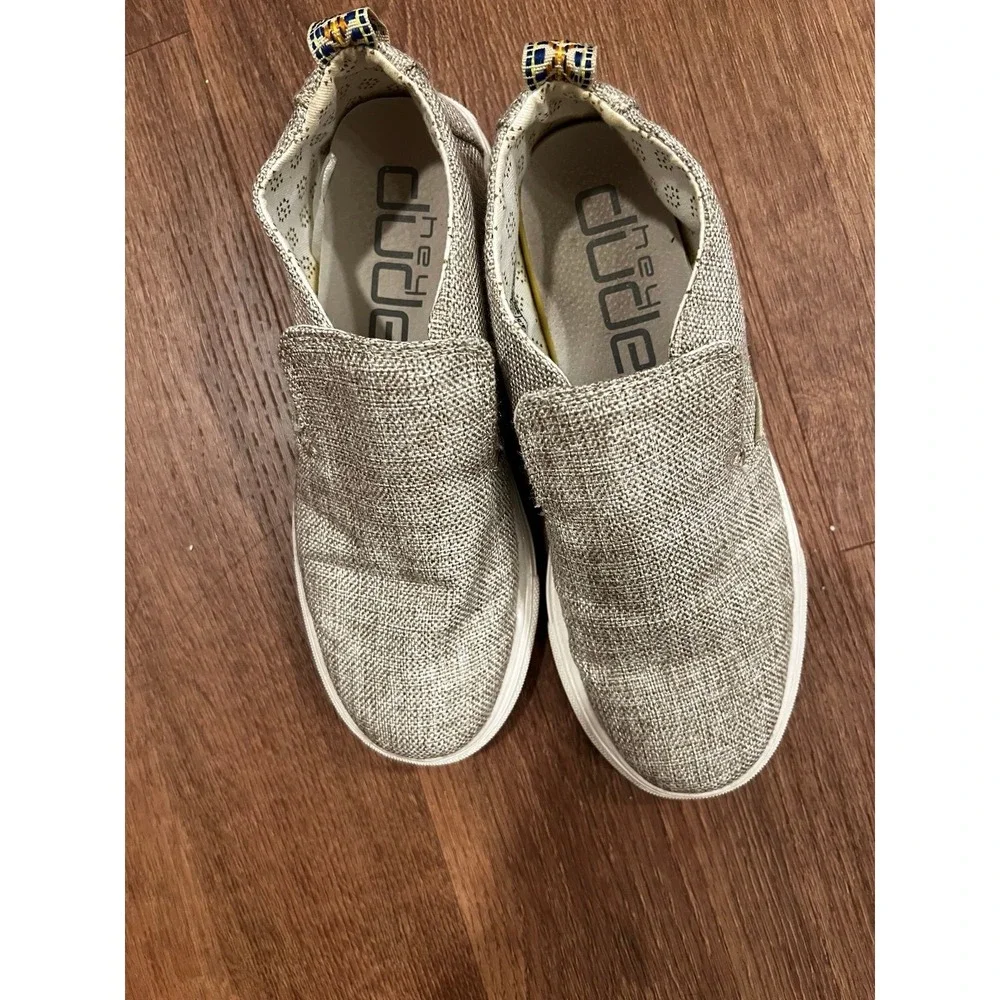 Hey Dude Peyton Linen Beige Slip In Sneaker Shoes Ladies size 6